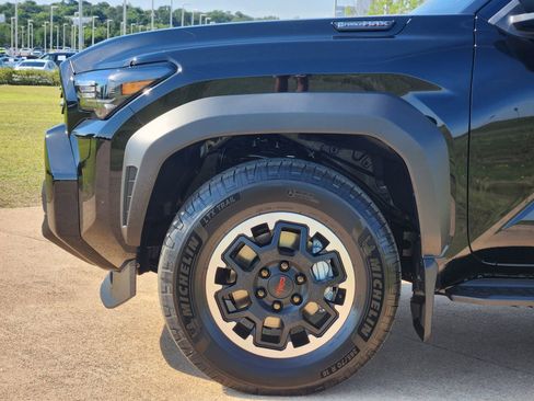 New 2026 Toyota 4Runner TRD Off-Road Premium AWD/4WD image 10