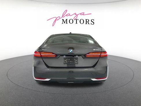 Used 2026 BMW 530i xDrive w/ Convenience Package AWD/4WD image 6