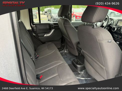 Used 2018 Jeep Wrangler Unlimited Sahara AWD/4WD image 21