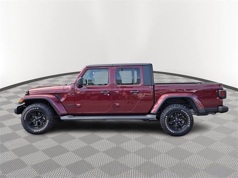Used 2021 Jeep Gladiator Willys image 3