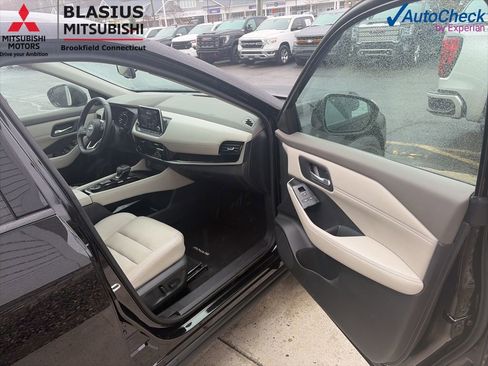 Used 2023 Nissan Rogue SL AWD/4WD image 45