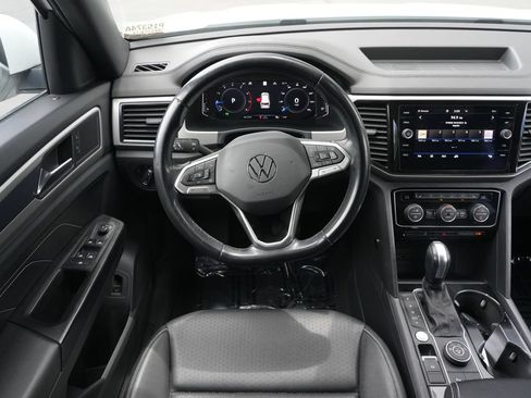 Used 2020 Volkswagen Atlas Cross Sport SEL AWD/4WD image 16