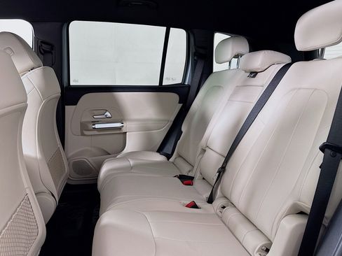 New 2026 Mercedes-Benz GLB 250 image 7