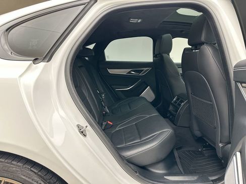 Used 2021 Jaguar XF R-Dynamic SE image 7