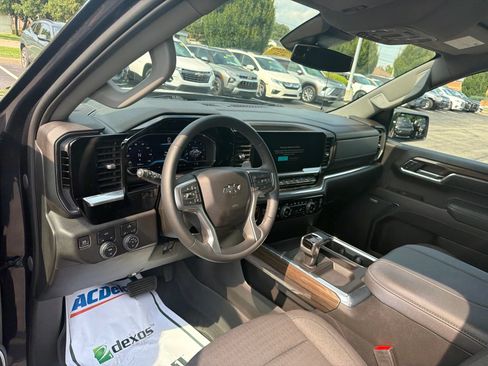 Used 2023 Chevrolet Silverado 1500 RST w/ Convenience Package II AWD/4WD image 10