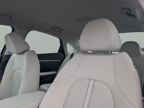 Used 2025 Hyundai Sonata SE FWD image 12