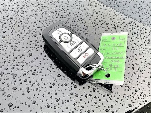 Used 2022 Lincoln Corsair Reserve w/ Elements Package image 12