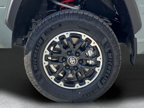 New 2026 Toyota Tundra SR5 AWD/4WD image 9