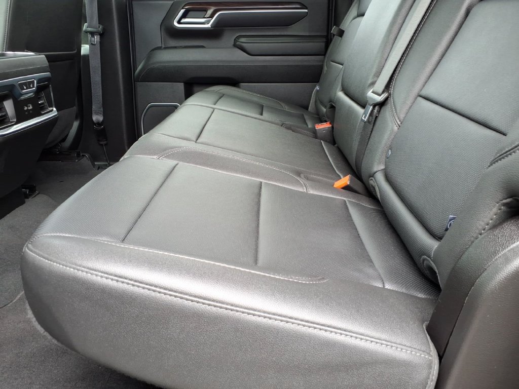 Used 2025 GMC Sierra 2500 SLT w/ Texas SLT Premium Package AWD/4WD image 16