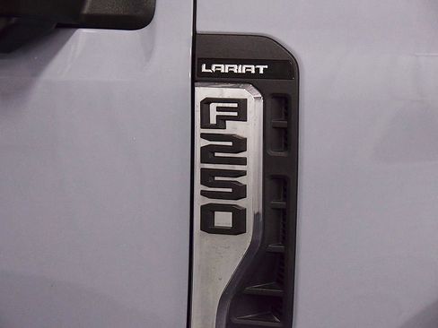 Used 2025 Ford F250 Lariat w/ Lariat Ultimate Package AWD/4WD image 15