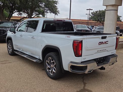 New 2026 GMC Sierra 1500 SLT AWD/4WD image 3