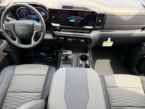 New 2026 Chevrolet Silverado 1500 ZR2 image 9