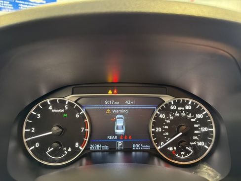 Used 2025 Nissan Altima 2.5 SV FWD image 12