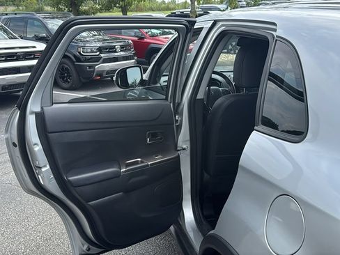 Used 2026 Mitsubishi Outlander Sport SE AWD/4WD image 23