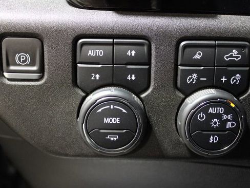 Used 2024 Chevrolet Silverado 1500 LTZ w/ LTZ Premium Package image 38