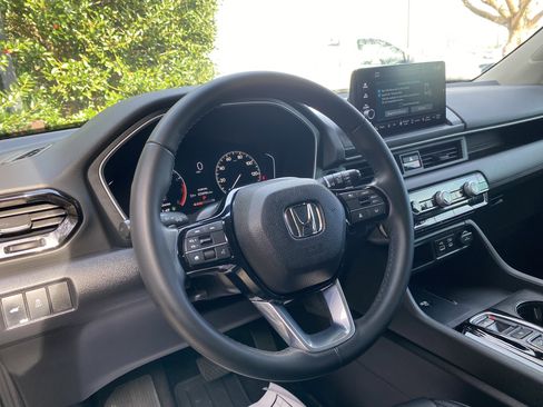 Used 2024 Honda Pilot EX-L image 17