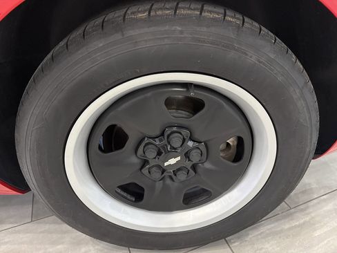 Used 2011 Chevrolet Camaro LS image 41