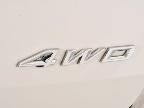 Used 2023 Ford Explorer XLT w/ Equipment Group 202A AWD/4WD image 22