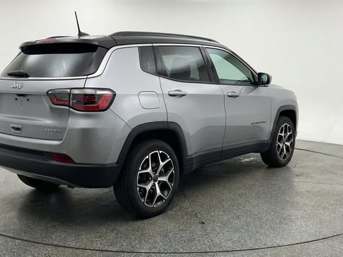 Used 2025 Jeep Compass Limited AWD/4WD image 9