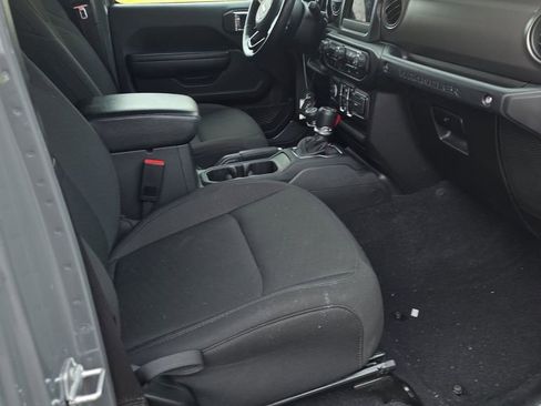 Used 2022 Jeep Wrangler Unlimited Sport image 5