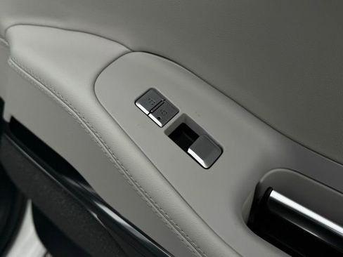 New 2025 Lincoln Navigator Reserve image 17