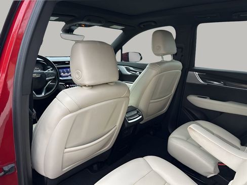 Certified 2023 Cadillac XT6 Sport w/ Technology Package image 18