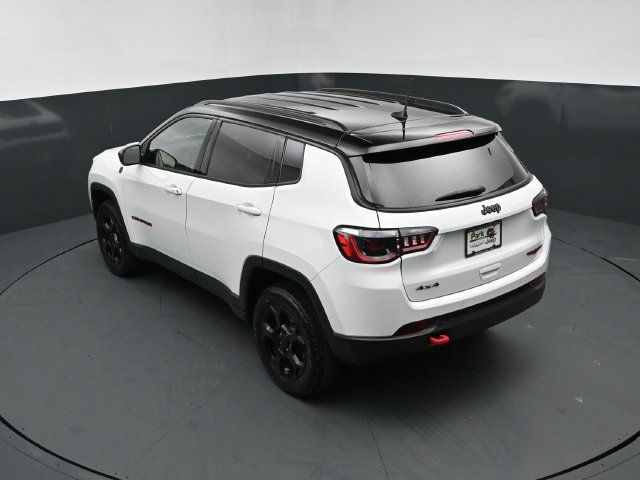 Used 2023 Jeep Compass Trailhawk w/ Trailhawk Convenience Group AWD/4WD image 16