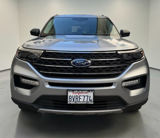 Used 2020 Ford Explorer XLT w/ Equipment Group 202A AWD/4WD image 6