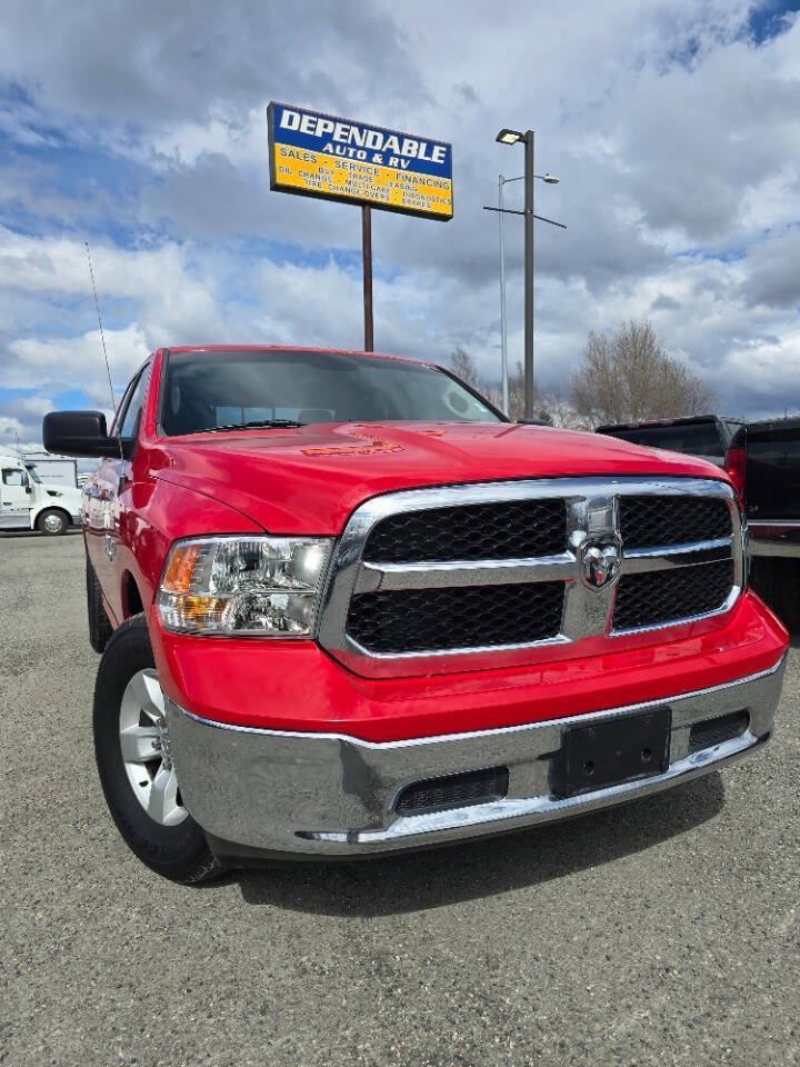 Used 2016 RAM 1500 Classic SLT AWD/4WD image 3