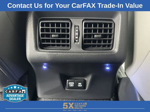 Used 2025 Toyota Camry SE image 29