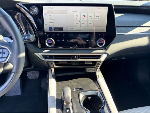 Used 2024 Lexus RX 350h image 22
