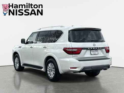 Used 2024 Nissan Armada SV image 4