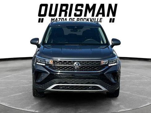 Used 2024 Volkswagen Taos SE image 8