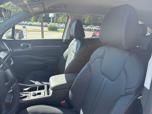 New 2026 Kia Sorento S image 24