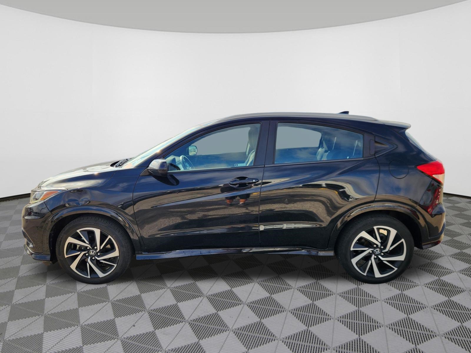 Used 2020 Honda HR-V Sport image 5