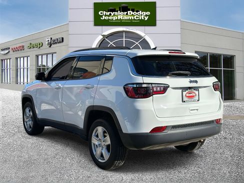 Used 2022 Jeep Compass Latitude w/ Convenience Group image 5