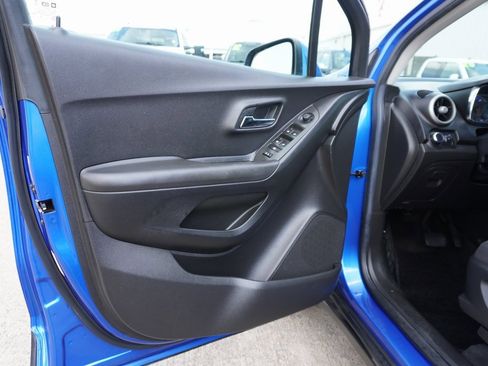 Used 2016 Chevrolet Trax LS w/ LPO, Cargo Package image 8