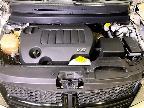 Used 2018 Dodge Journey Crossroad w/ Driver Convenience Group image 30