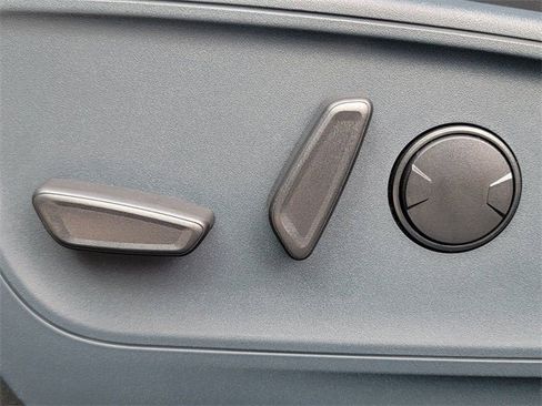 New 2025 Ford Maverick Lariat w/ Black Appearance Package image 5