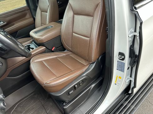 Used 2021 Chevrolet Suburban High Country image 13