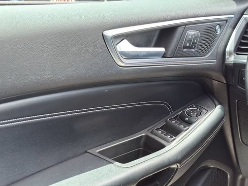 Certified 2023 Ford Edge Titanium AWD/4WD image 12