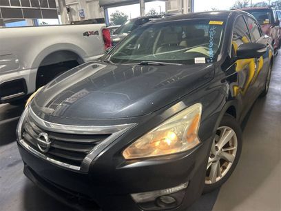 Used 2014 Nissan Altima 2.5 SL w/ Technology Package