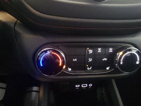 Used 2023 Chevrolet TrailBlazer RS image 30