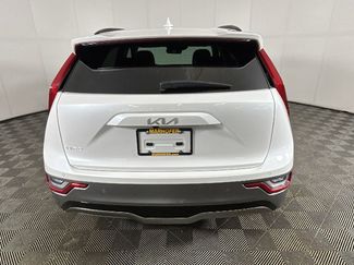 Used 2024 Kia Niro Wave w/ Wave Preserve Package FWD video 3
