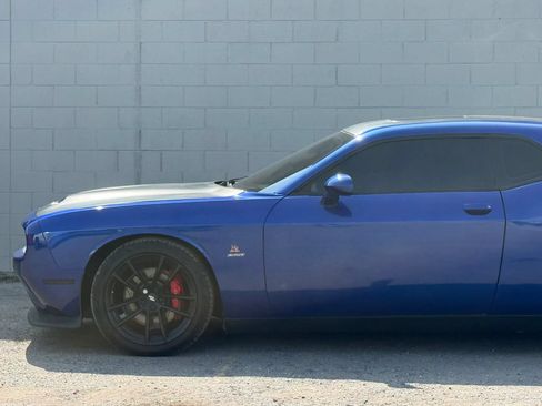Used 2021 Dodge Challenger R/T Scat Pack RWD image 5