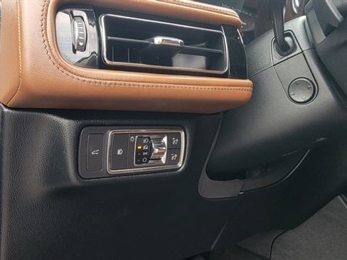Used 2020 Lincoln Aviator Reserve w/ Equipment Group 202A AWD/4WD image 27