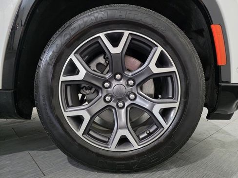 Used 2023 Jeep Wagoneer Series III w/ Preferred Equipment Group image 26