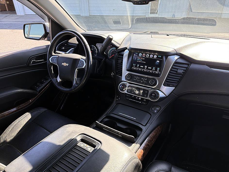 Used 2017 Chevrolet Suburban Premier AWD/4WD image 33