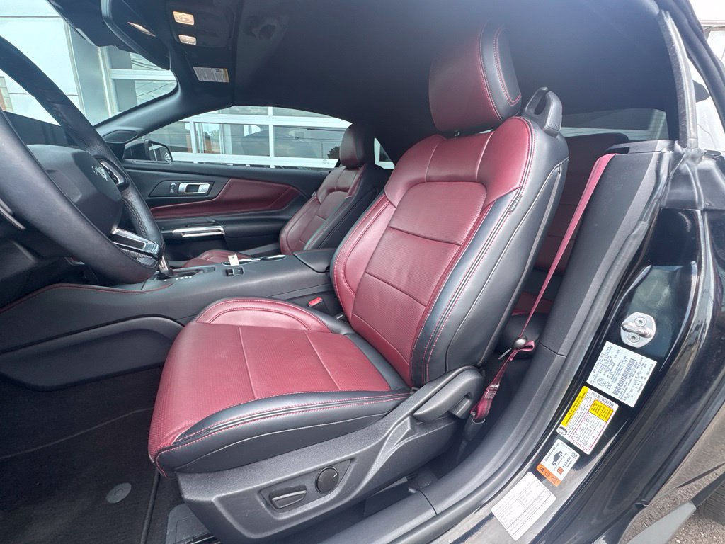 Used 2025 Ford Mustang GT Premium RWD image 9
