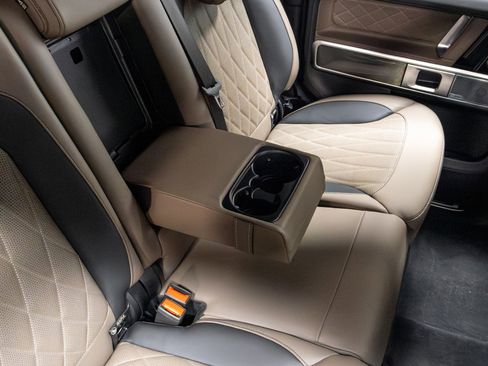 Used 2020 Mercedes-Benz G 550 image 24